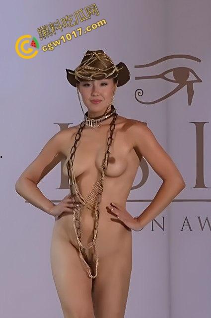 赤裸人肉T台狂肆绝伦！名模疯狂展示肉体，雪白胴体用猫步献上视觉大饱餐，美乳荡漾，宣告时尚之美！-1