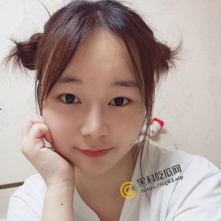 裸贷 借贷宝最新逾期 江苏苏州市 虎丘区康佳花园【张圣兰】海量生活照，裸舞，自慰，各种姿势手持身份证 视频流出-1