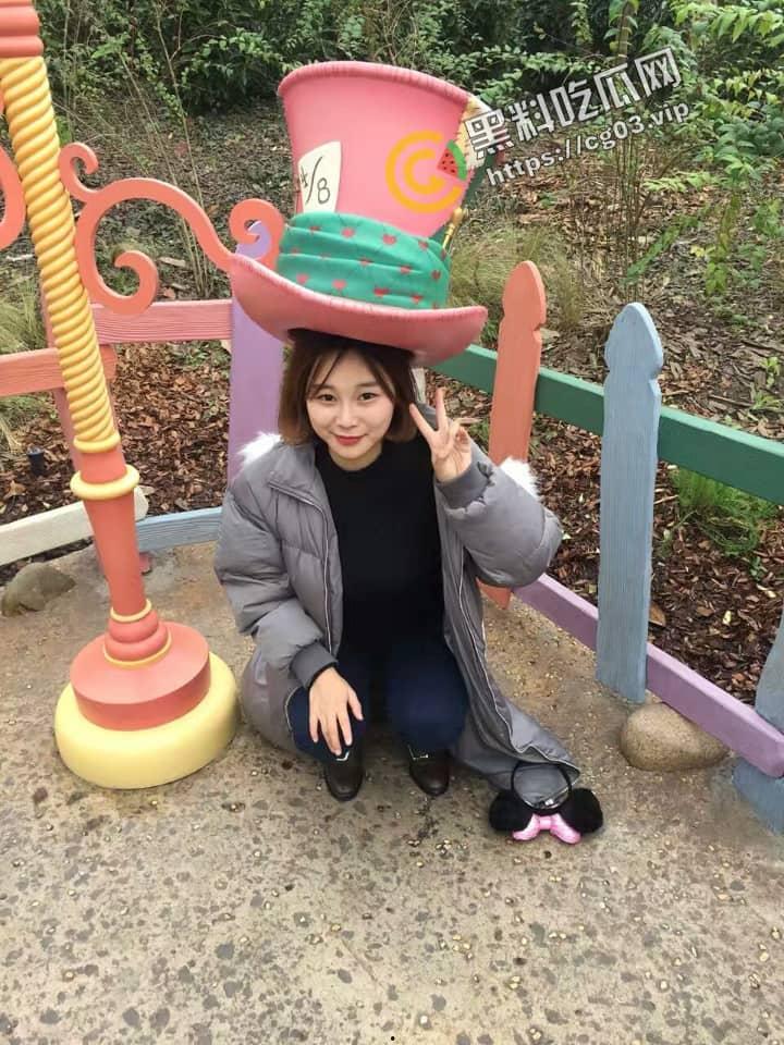 裸贷 借贷宝最新逾期 江苏苏州市 虎丘区康佳花园【张圣兰】海量生活照，裸舞，自慰，各种姿势手持身份证 视频流出-5