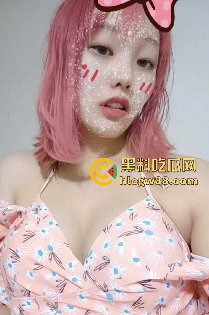 贵州师大【傅雪钰】出轨成瘾被男友发现并曝光 饱满粉乳白嫩胴体 淫叫下贱极度反差！-1