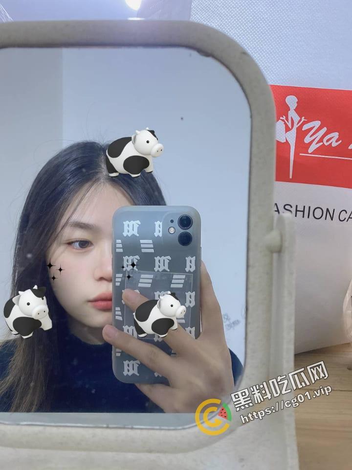 贵州维也纳酒店前台 夏心仪 时间管理大师 同时出轨领导和同事 还能勾搭客户 被爆光不雅视频!-5