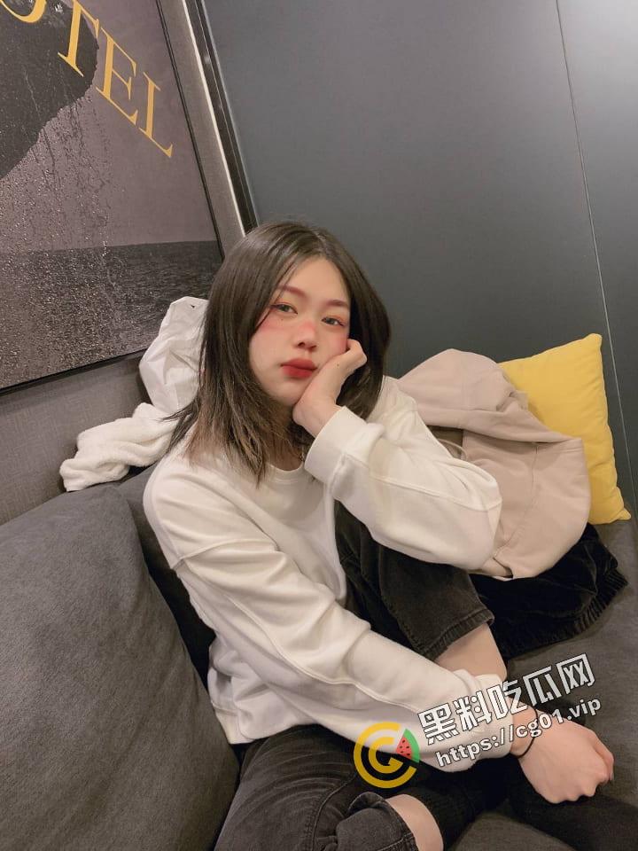 贵州维也纳酒店前台 夏心仪 时间管理大师 同时出轨领导和同事 还能勾搭客户 被爆光不雅视频!-12