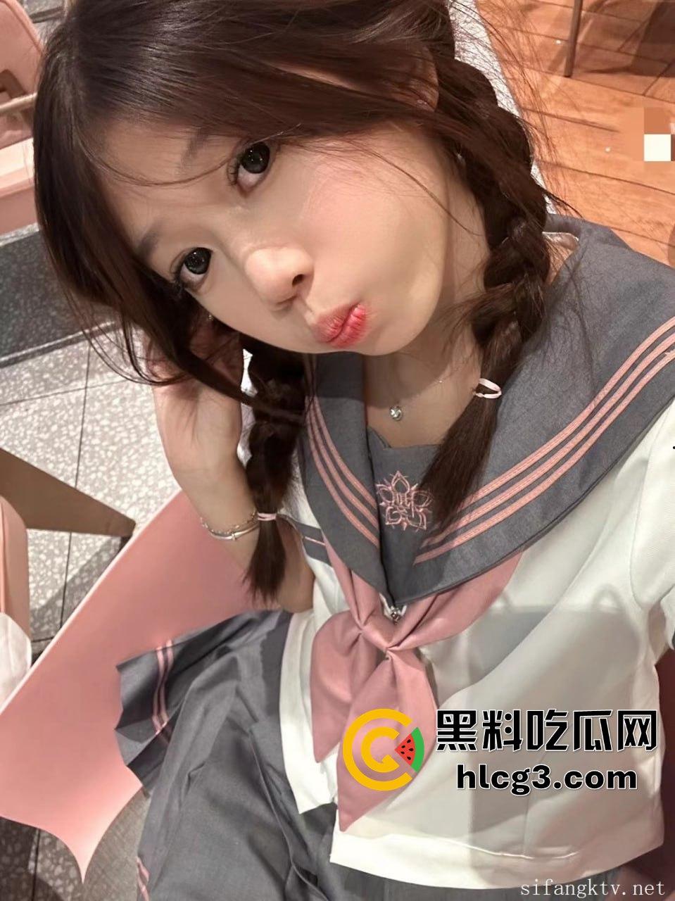 江西抚州无敌清纯高中生少女『李欢瑶』私底下超级骚贱 脱衣露奶露逼与在外清纯可爱形成鲜明对比 合集流出-3