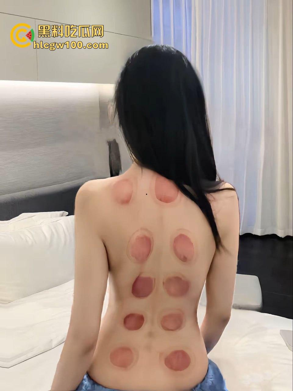 石家庄医科大学母狗姐妹花拔完火罐带男友玩4P大战 黑丝女仆求爸爸狠狠爆操 屁股拍到通红奶子晃得像乳牛！-6