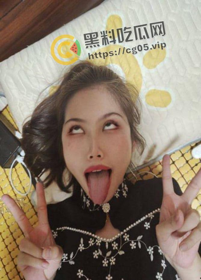 四川自贡大四学生【蒋雯雯】 人前女神学霸 人后骚浪母狗 被主人爆操视频流出-4