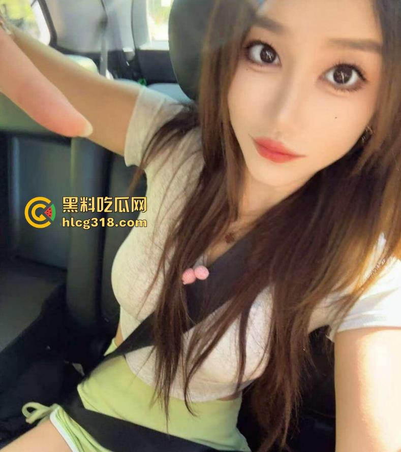 三亚沙滩情侣户外当众野战，精虫上脑被偷拍视若无睹继续干，吹着海风操着自己心爱的女人！-3