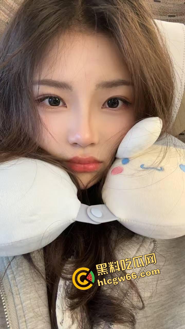 黑料吃瓜冷知识:撸管能助眠,但有逼不操对鞋开冲,你是足控天尊还是鞋癖疯魔?-3