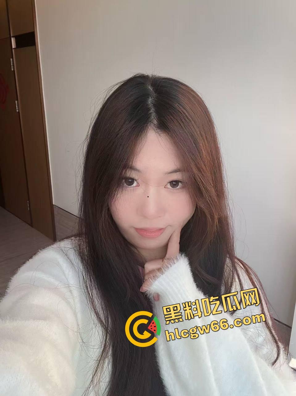 黑料吃瓜冷知识:撸管能助眠,但有逼不操对鞋开冲,你是足控天尊还是鞋癖疯魔?-5