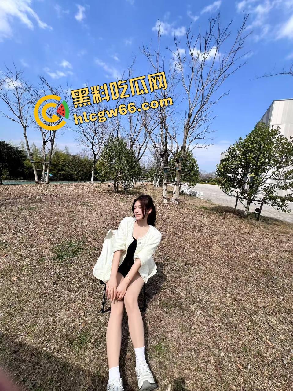 黑料吃瓜冷知识:撸管能助眠,但有逼不操对鞋开冲,你是足控天尊还是鞋癖疯魔?-7