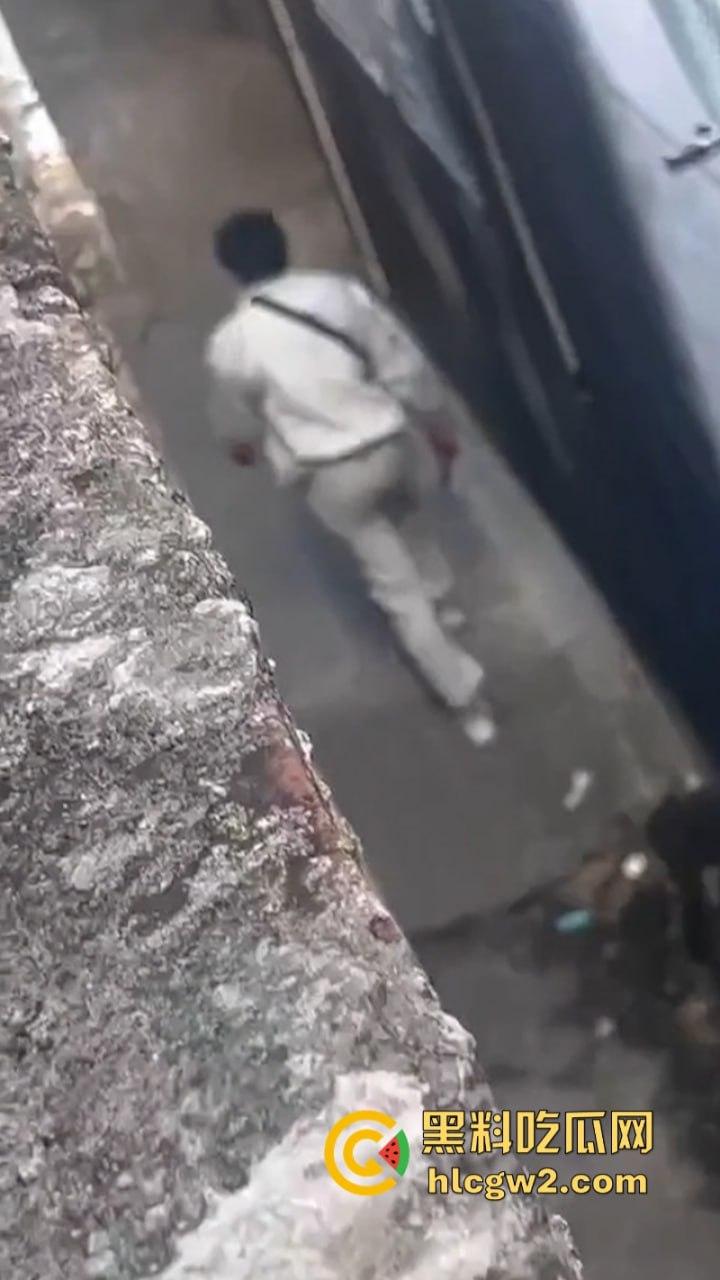 血腥慎入！潮州朝安东二光辉幼儿园附近 发生持刀杀人事件 一女子当场死亡！-2