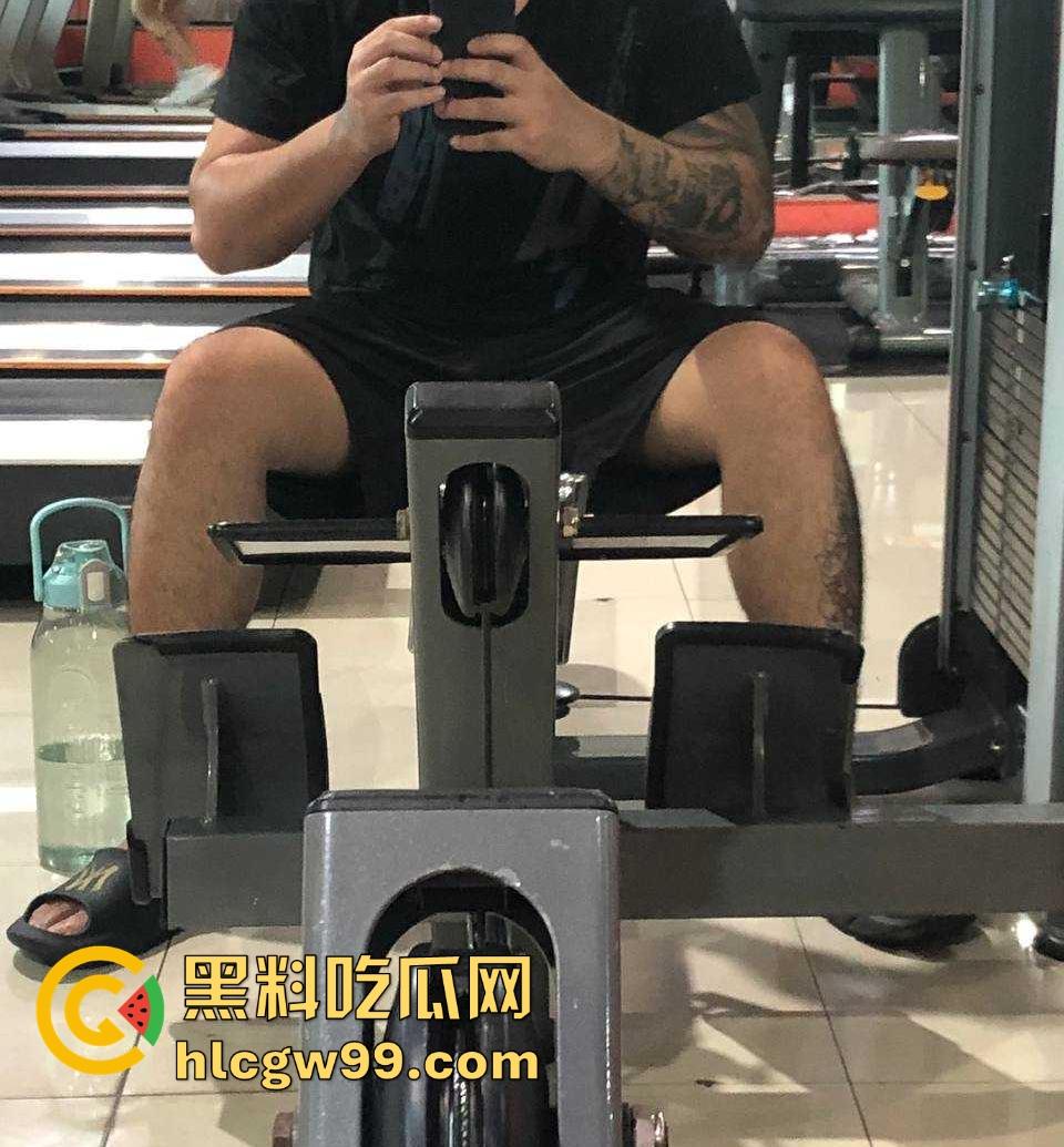 江西鹰潭【徐魏林】当初因颜值跟人走现又因为对方穷求复合，前男友无情曝光不良视频，你别说奶子真大！-11