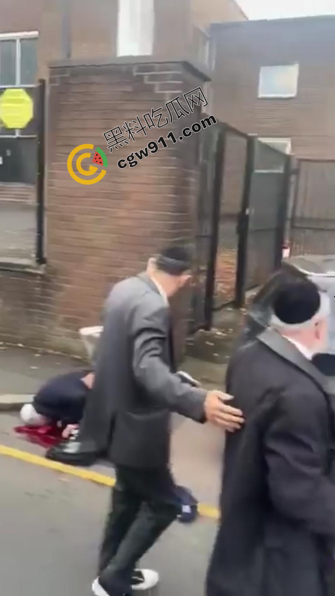 英国曼彻斯特犹太教堂持刀袭击事件：曼彻斯特希顿公园犹太会堂遭暴徒狂躁袭击，血腥惨剧惊天动地！-7