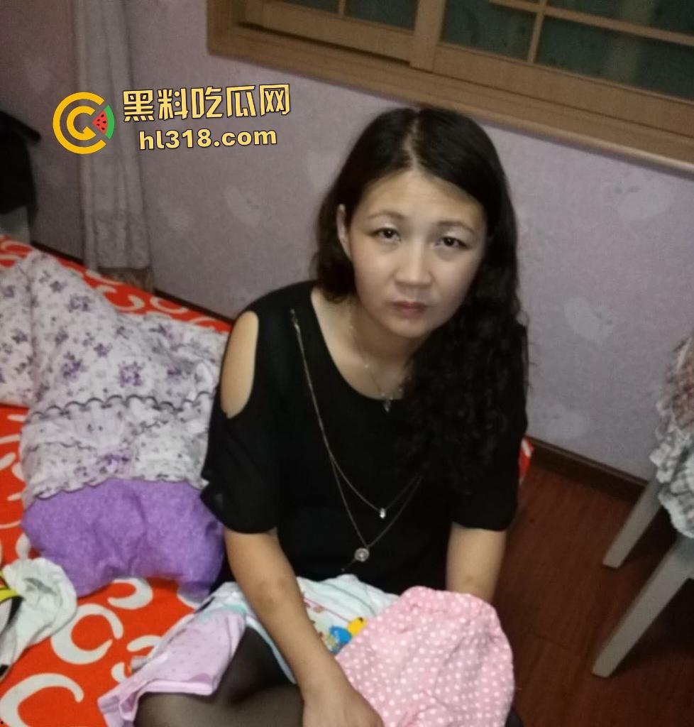 山东济宁老妈来经期不管三七二十一与儿子开房，爆菊加深喉，头发都没干就来帮儿子清理鸡巴！-1