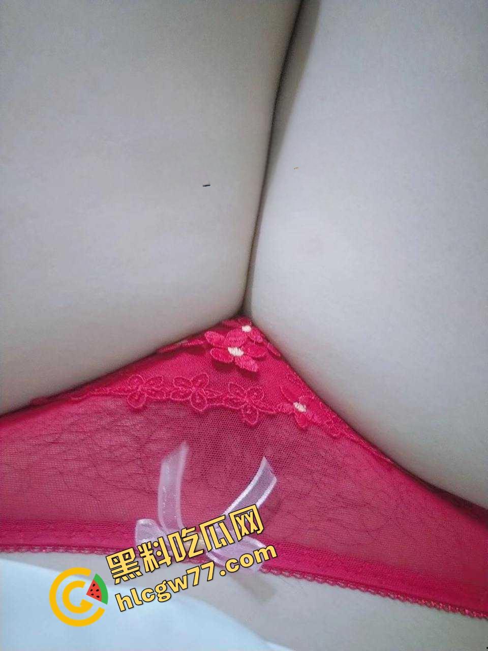 马鞍山震碎三观，硕博夫妻默许淫妻母子乱伦，韵味妈妈做亲儿性启蒙，聊天记录视频曝光！-17