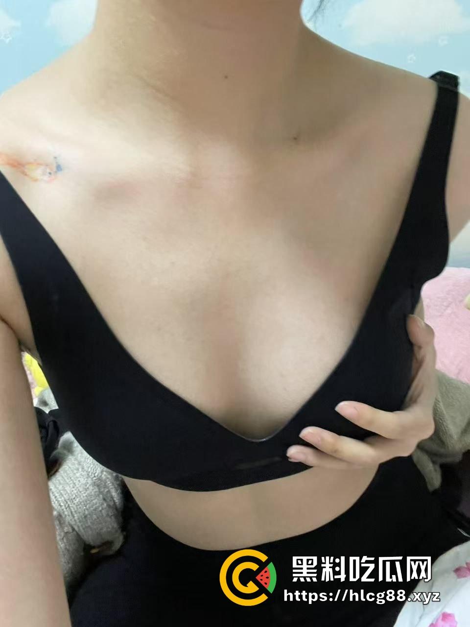 河北沧州黄骅23岁【张晴晴】考研路上的反差婊，操过多少人谁他妈知道！-6