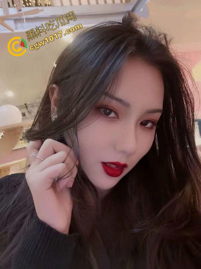 南航校花【罗诗涵】现实版“少女升职器”！纯洁外表下欲望横流，肉体和心灵都被大鸡巴彻底征服，为升职甘做领导肉便器！-1