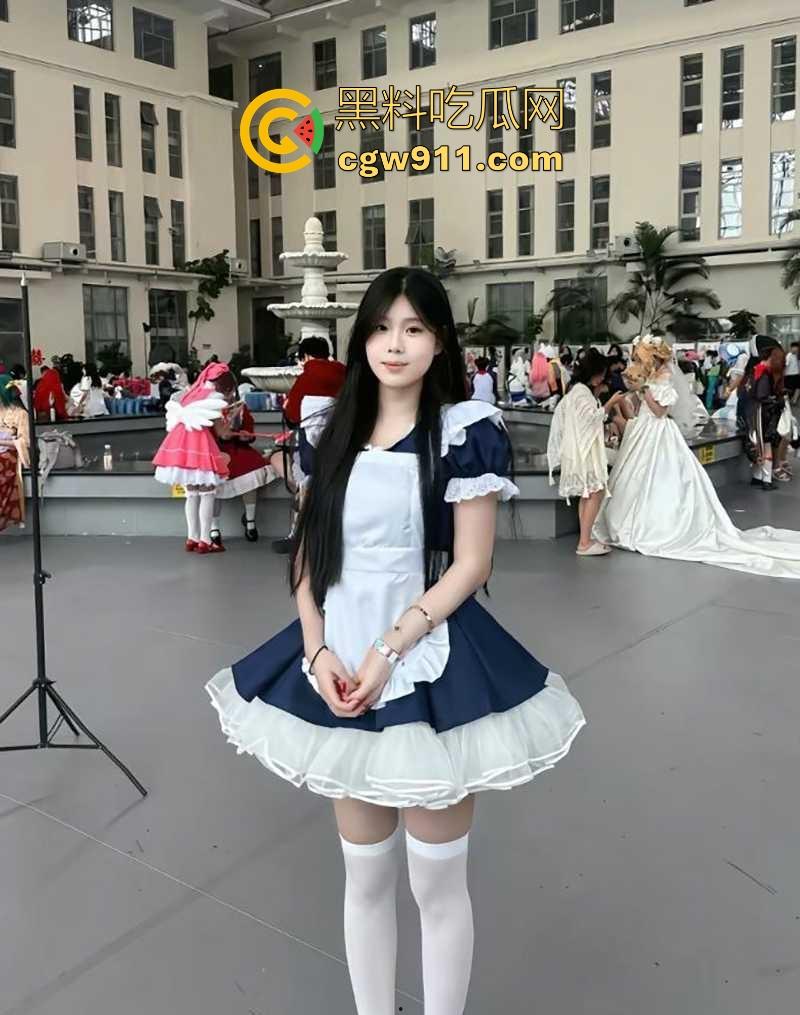 河北肃宁颜值小美【陈丽芬】清纯学妹穿情趣黑丝，撅臀挨操超会呻吟，小穴黝黑淫水泛滥，纯反差骚婊！-4