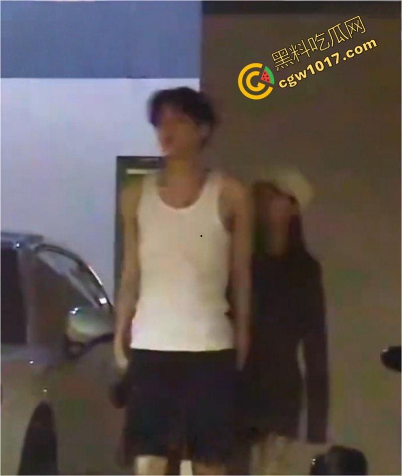 内娱明星【田栩宁】猛料曝光！女友若若竟是已婚少妇，两人婚房偷情视频流出，帅气男神也抵不住人妻诱惑！-12