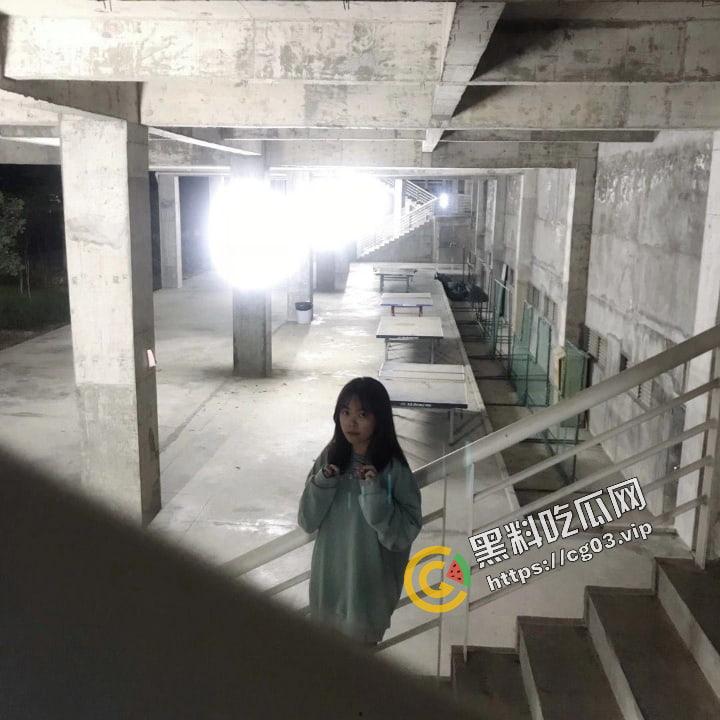 广东岭南职业技术学院【程思怡】缺钱找金主包养 露脸口交性爱视频流出 被前男友曝光-4