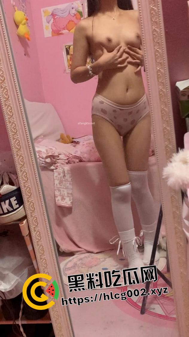 洛丽塔萝莉千元定制流出！翻白眼 嫌弃着看小穴 阿黑颜 喉咙展示让人想把整根塞进去-5