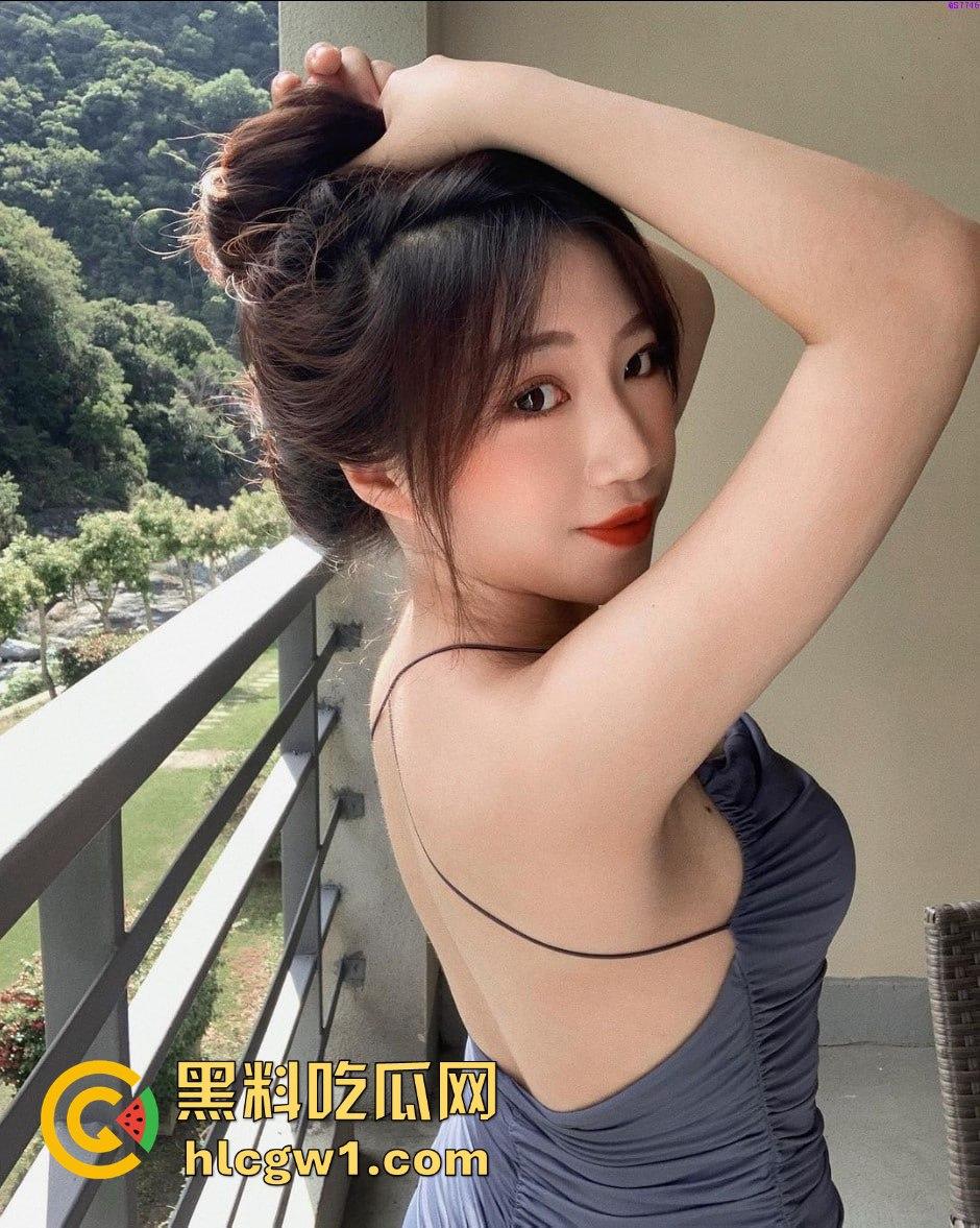 新疆财经大学『林诗曼』周末变身骚贱舔屌奴！逼痒难耐小穴痒得受不了，温泉酒店硬是得插个爽！-2