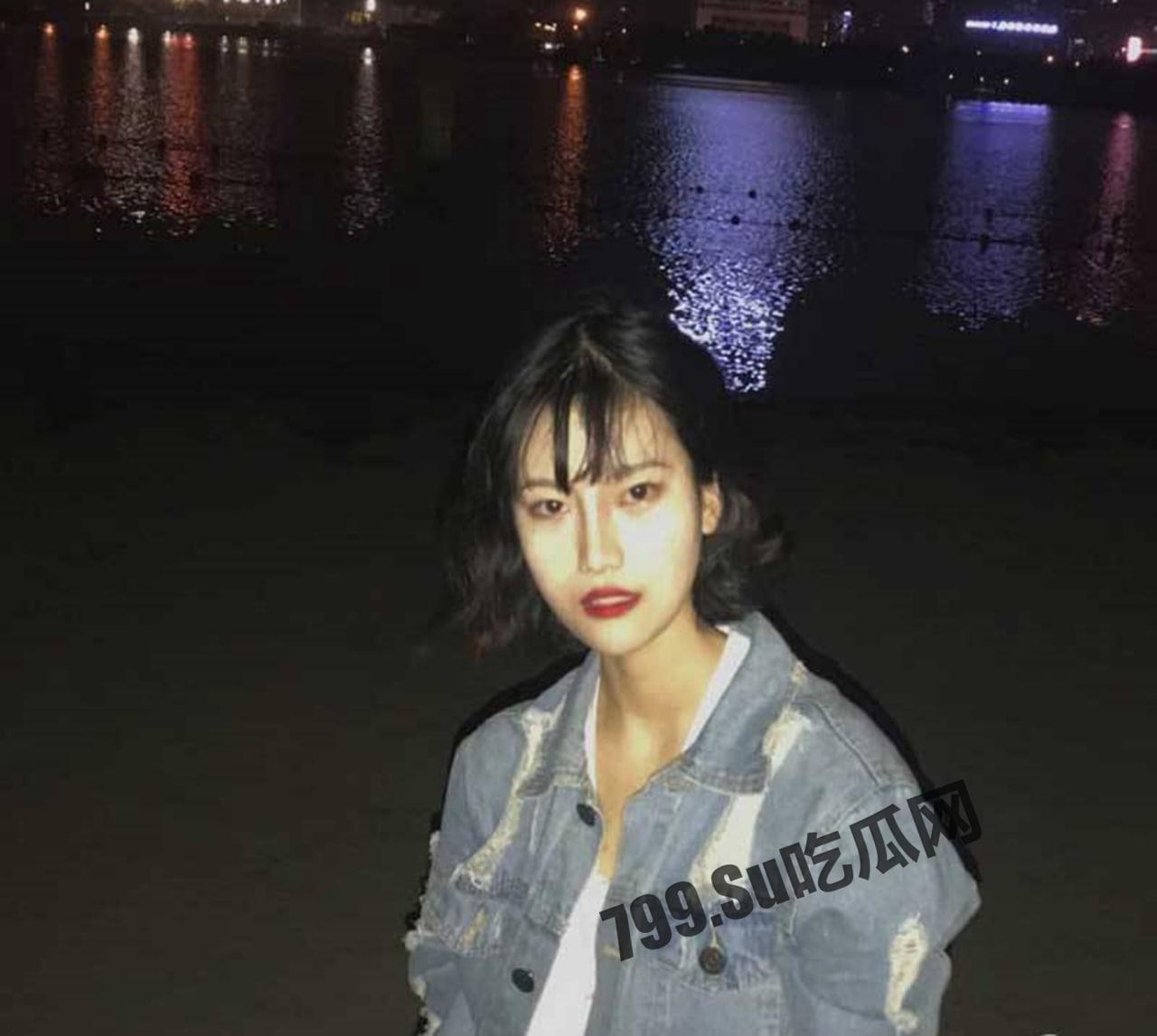 云盘泄密 合肥大一学妹 张雨凝 和男友啪啪视频流出 各种调教超骚对白！年轻就是好 随时随地干她一炮-1