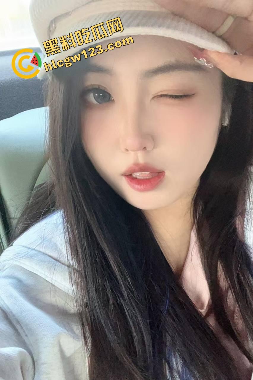 腿交女王COS各种角色强制压榨精，双腿夹屌狠过手，一对大腿夹断神志，榨精包榨到蛋空精尽！-2