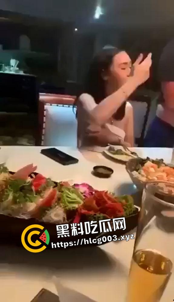 福州三坊七巷淫趴事件 众多高官裸女群趴 现场淫乱视频流出-5