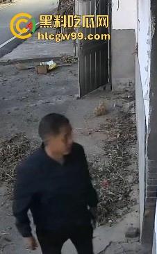 江西樟树大桥乡逆子为了房产打父亲,天理难容!孙子看到监控曝光畜生父亲。-3