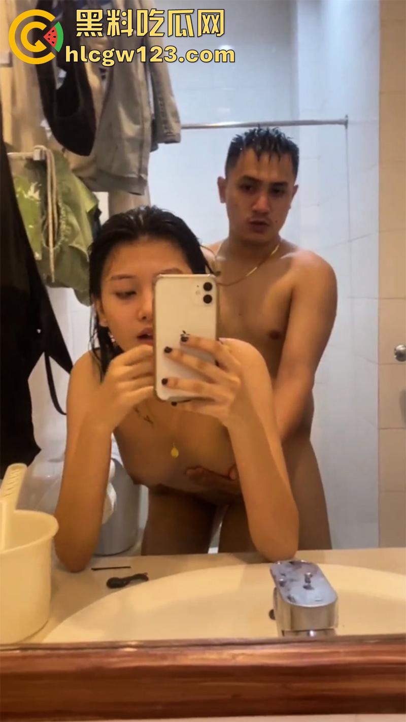 园区大佬的缅甸女友，蜂腰蜜桃臀极致性感，被大佬各种后入啪啪自拍，这臀型真是没谁了！-4