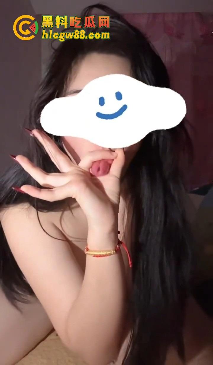 江苏05后小M投稿骚瓜,被主人甩后找新主,舌功A+奶子B,才艺视频看得让人鸡巴硬爆!-16