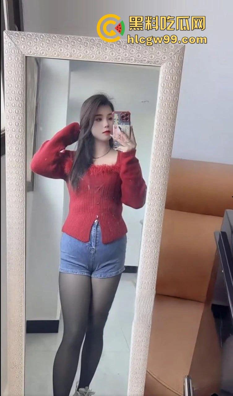 快手网红【小婊妹】明码标价200买自慰，2000线下一夜情，颜值平平还敢卖这么贵，真把自己当金逼了？-12