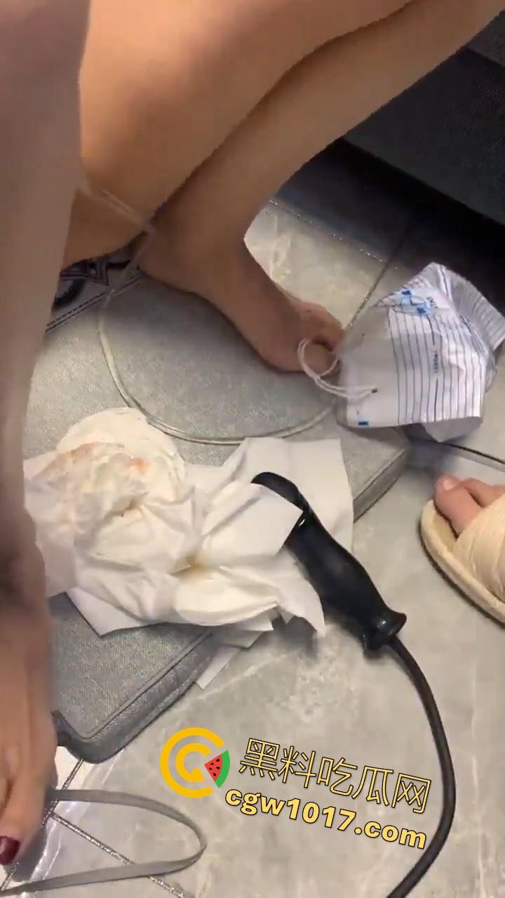 国产大神专业调教，安装尿袋开发菊花，大尺寸假屌其上，极其重口，但也极其专业，狠狠满足小骚逼！-8