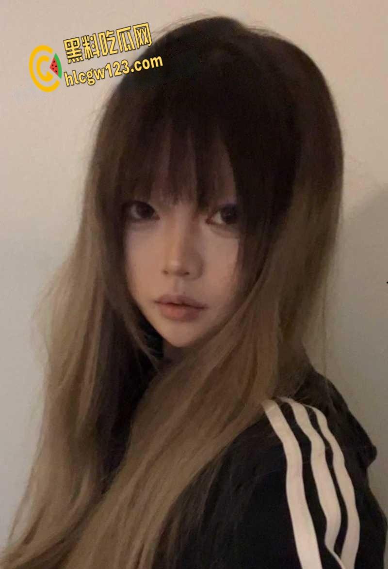 广西科技大学高颜值【陈曦】 , 渣男前男友曝光后入狂操，舔穴特写淫笑真是条母狗！-6