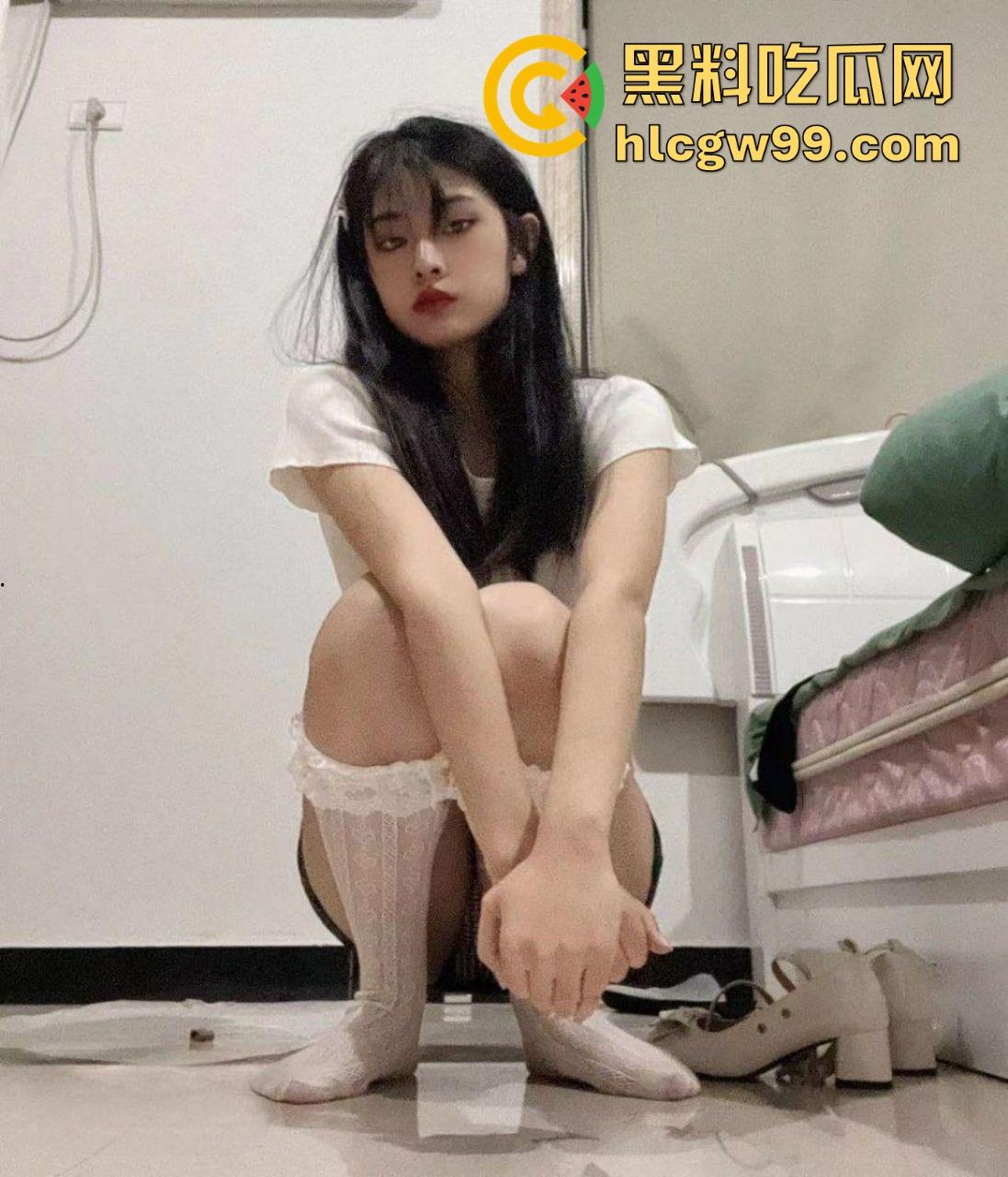 秦皇岛纺织轻工学院大瓜,黑森林女大学生【赵汝怡】寒假被网调裸聊,视频遭录屏流出,开学直接在国产区露脸!-24