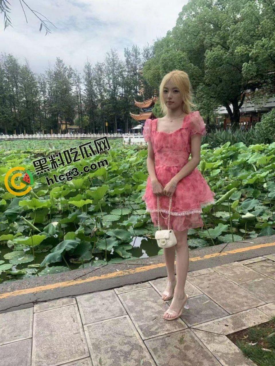 上海00年『叶蓉蓉』沦为金钱奴隶！清纯女神小萝莉与金主爸爸口交私拍曝光，男友心碎成绿帽侠！-8