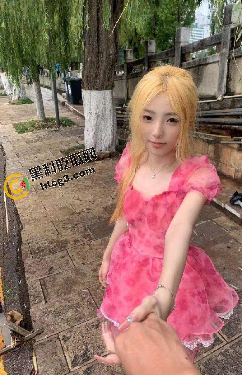 上海00年『叶蓉蓉』沦为金钱奴隶！清纯女神小萝莉与金主爸爸口交私拍曝光，男友心碎成绿帽侠！-11