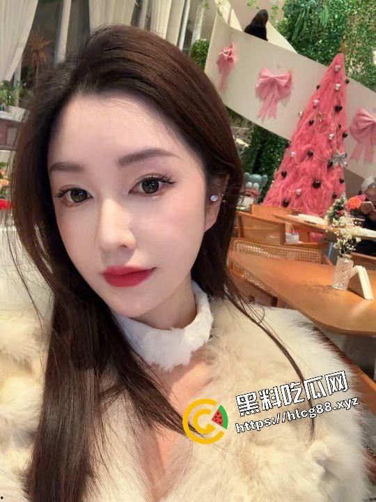 Q弹手感雪白的极品美乳拥有者【赵婧】全身上下都是软乎乎的，诱惑私拍摸奶观赏视觉盛宴！-1