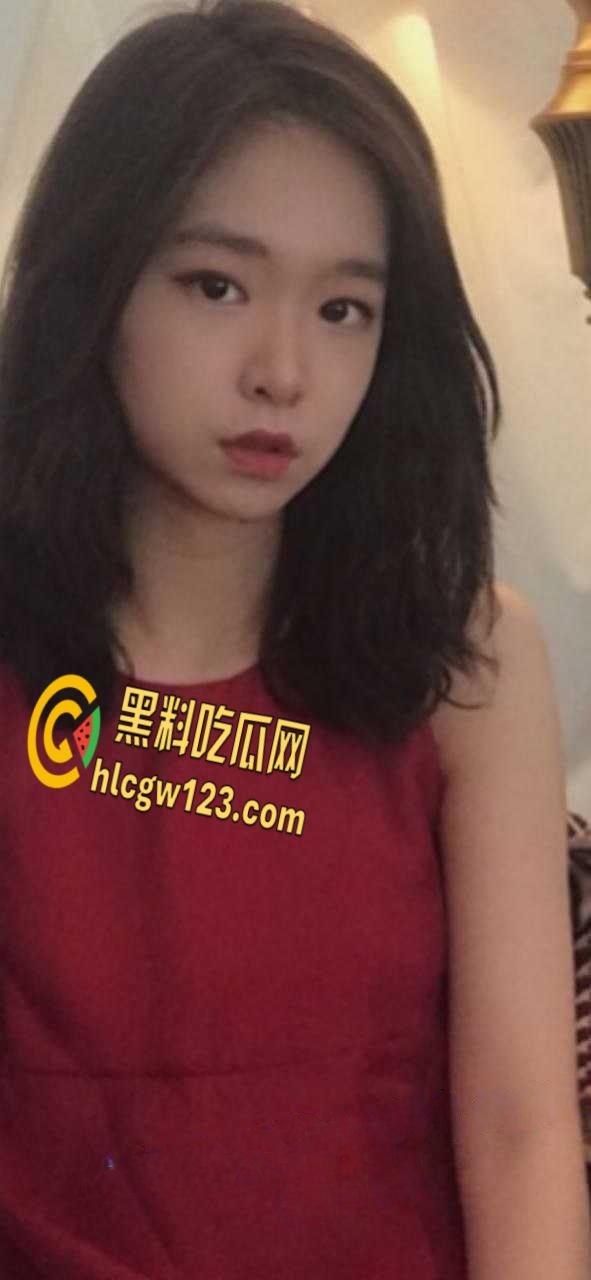 上海极品白领【周佳怡】，曝光公司团建结束后，男同事假意送回家直接强推！-1