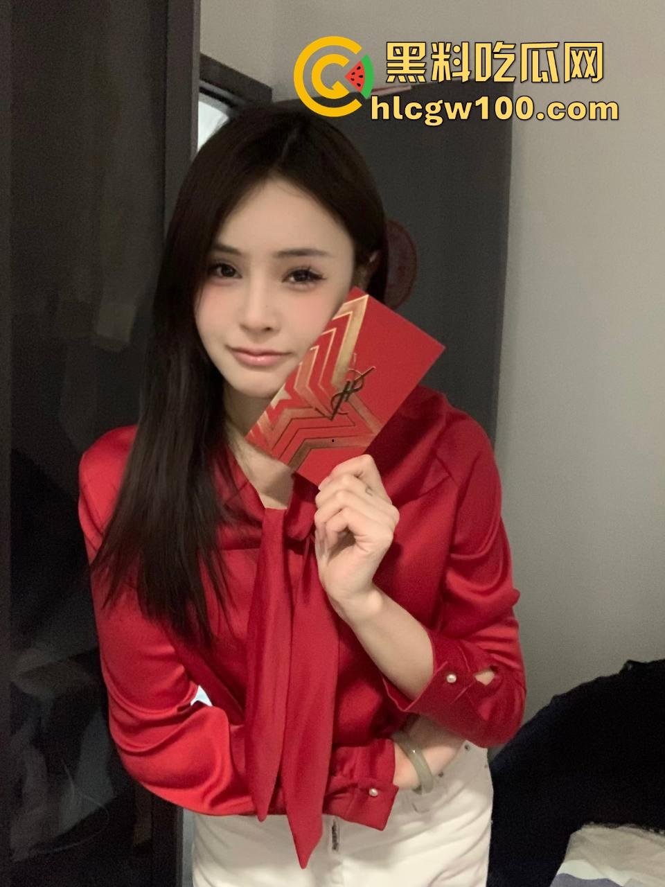 山西青岛艺校校花【王芳】被金主调教成骚母狗,嫩穴扩张自慰口交无套后入不停,金主屌真大到无敌了?-3