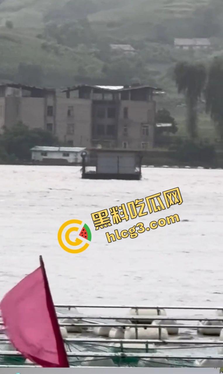 丹东鸭绿江告急！中朝两国放水泄洪，跨国大水灾一夜吞没整个边境-2