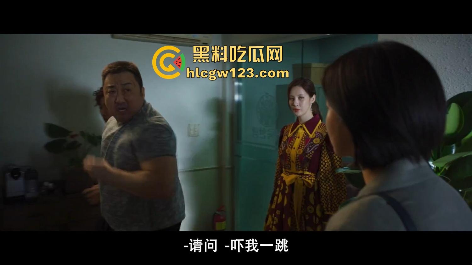 神圣之夜黑料4K蓝光免费看，马东锡一拳一个鬼，你以为是正义猎魔？其实全员疯批疯得真实！-1