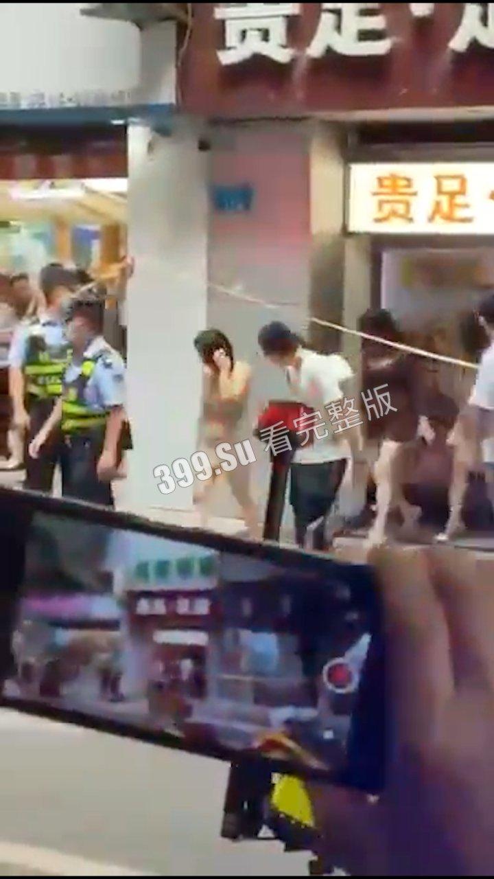 扫黄合集  常在河边走哪有不湿鞋  祝所有看到此视频的瓜友们都能在探险中平安归来！-9