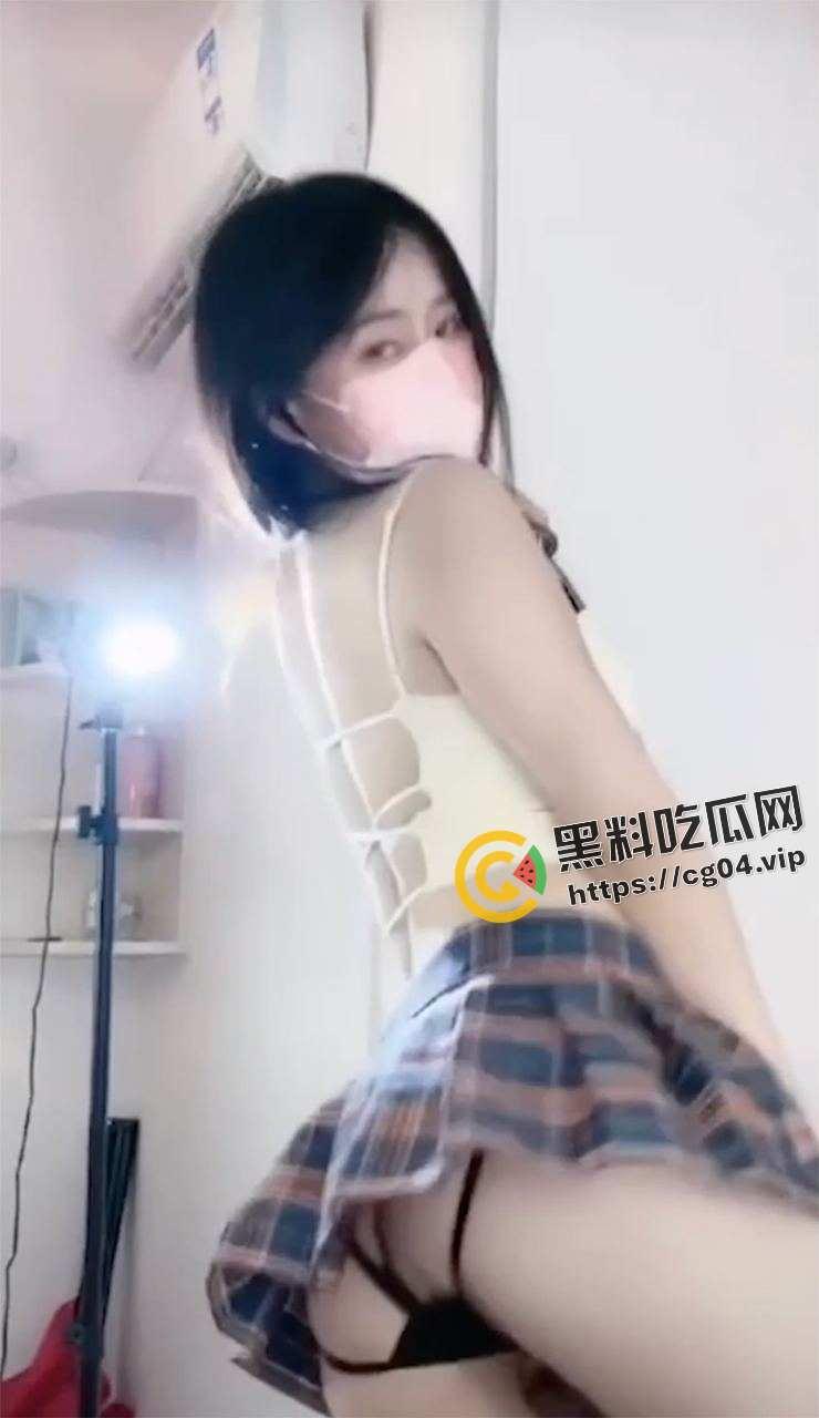 抖音主播向向 珍珠纱裙 内裤勒逼 疯狂擦边露点 无照露背 付费大合集-6