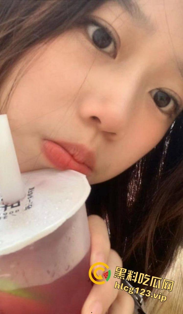 极品双马尾学生妹【欢欢】，甜美萝莉风格私下大反差！COS扮装直播裸舞让人把持不住！-1