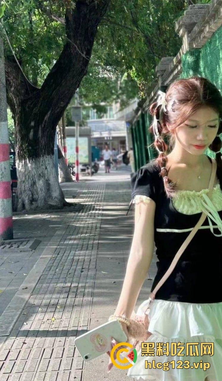 极品双马尾学生妹【欢欢】，甜美萝莉风格私下大反差！COS扮装直播裸舞让人把持不住！-5