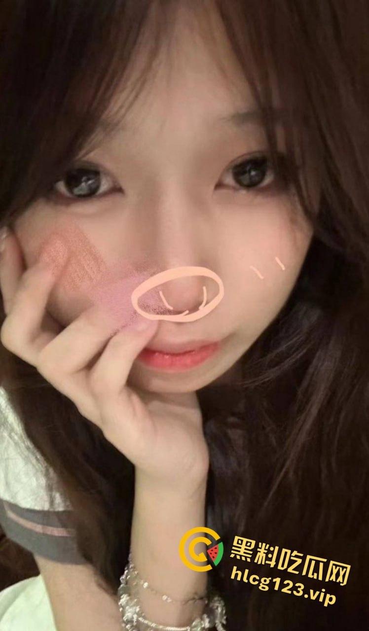 极品双马尾学生妹【欢欢】，甜美萝莉风格私下大反差！COS扮装直播裸舞让人把持不住！-9