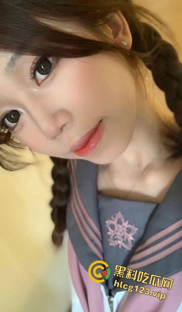 极品双马尾学生妹【欢欢】，甜美萝莉风格私下大反差！COS扮装直播裸舞让人把持不住！-10