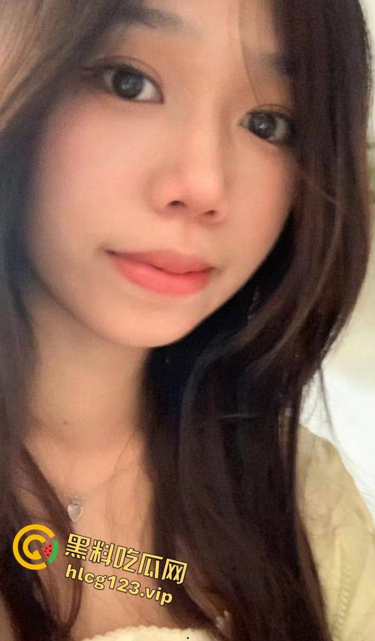 极品双马尾学生妹【欢欢】，甜美萝莉风格私下大反差！COS扮装直播裸舞让人把持不住！-15