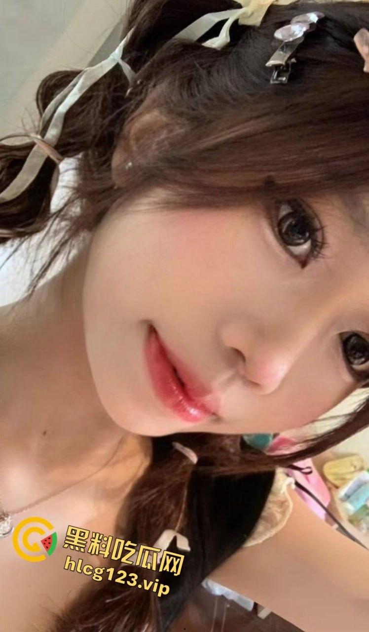 极品双马尾学生妹【欢欢】，甜美萝莉风格私下大反差！COS扮装直播裸舞让人把持不住！-20